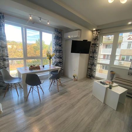Уютен Нов Апартамент - Стара Загора С Две Спални Apartment ภายนอก รูปภาพ