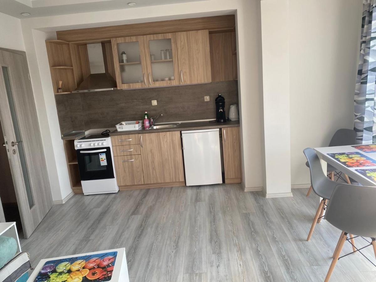 Уютен Нов Апартамент - Стара Загора С Две Спални Apartment ภายนอก รูปภาพ